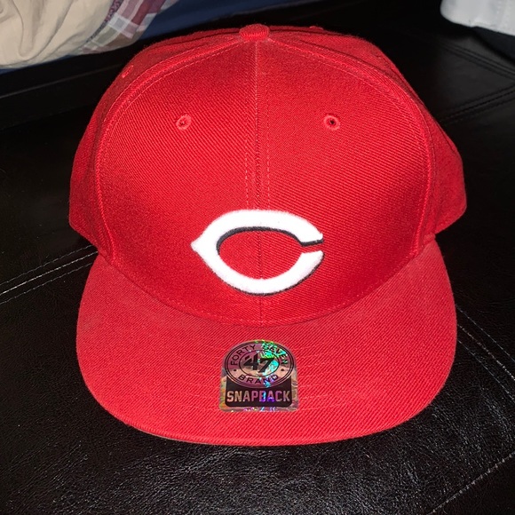 Cincinnati Reds SnapBack - Picture 1 of 3